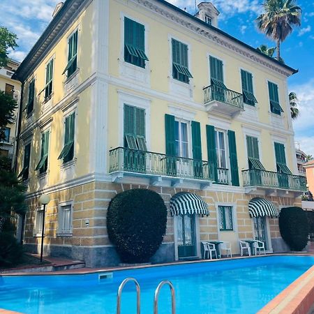 Hotel Miramare Imperia Kültér fotó
