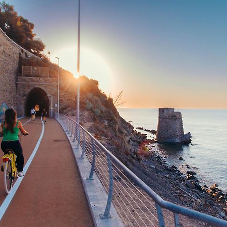 Hotel Miramare Imperia Kültér fotó