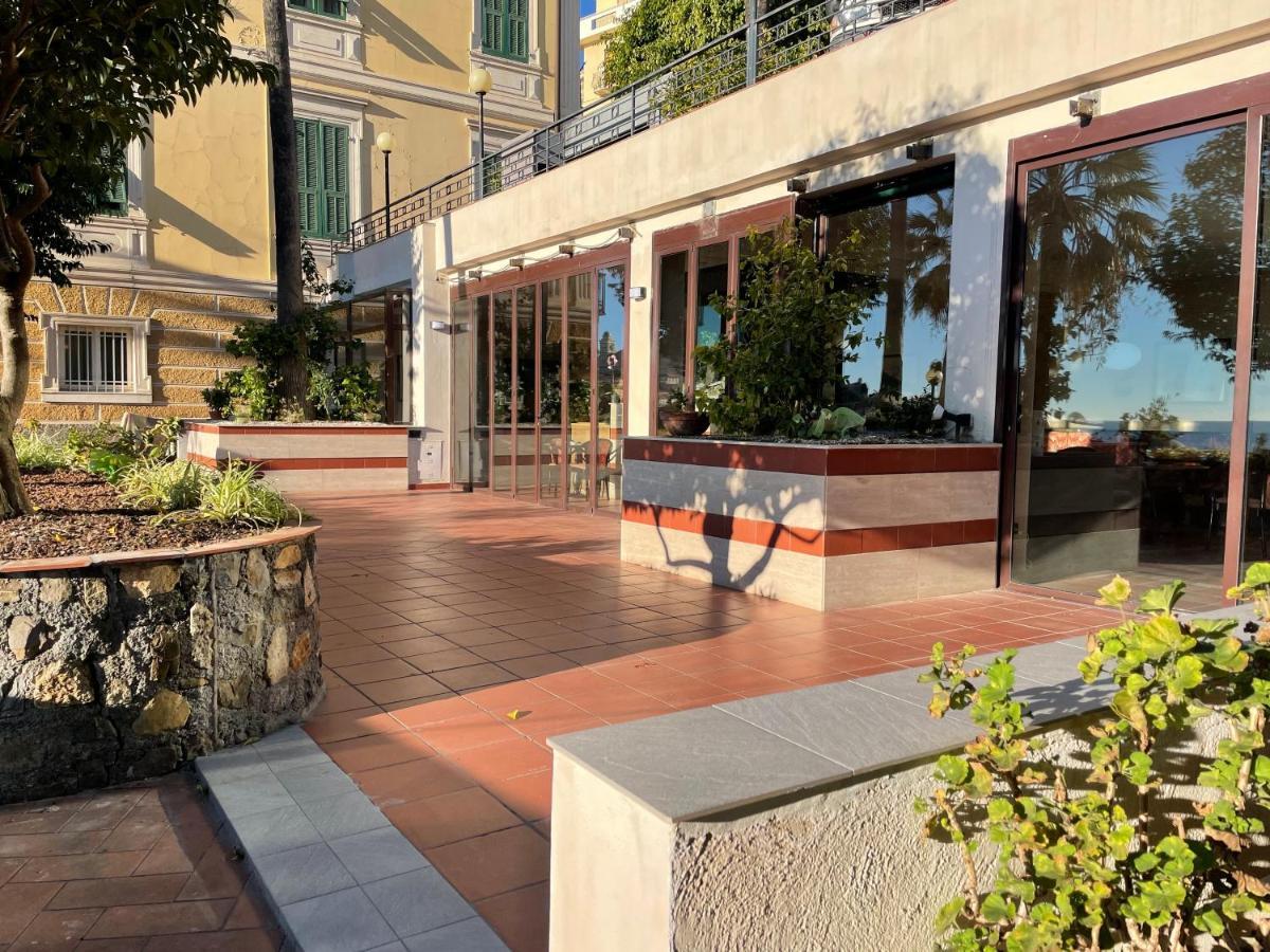 Hotel Miramare Imperia Kültér fotó