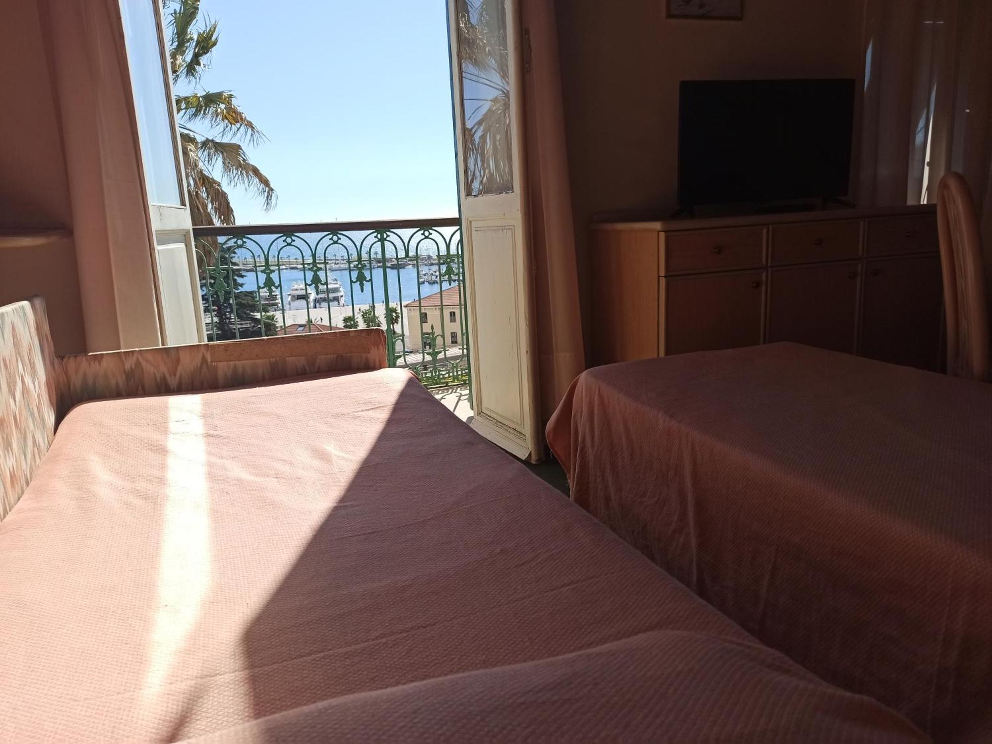 Hotel Miramare Imperia Szoba fotó
