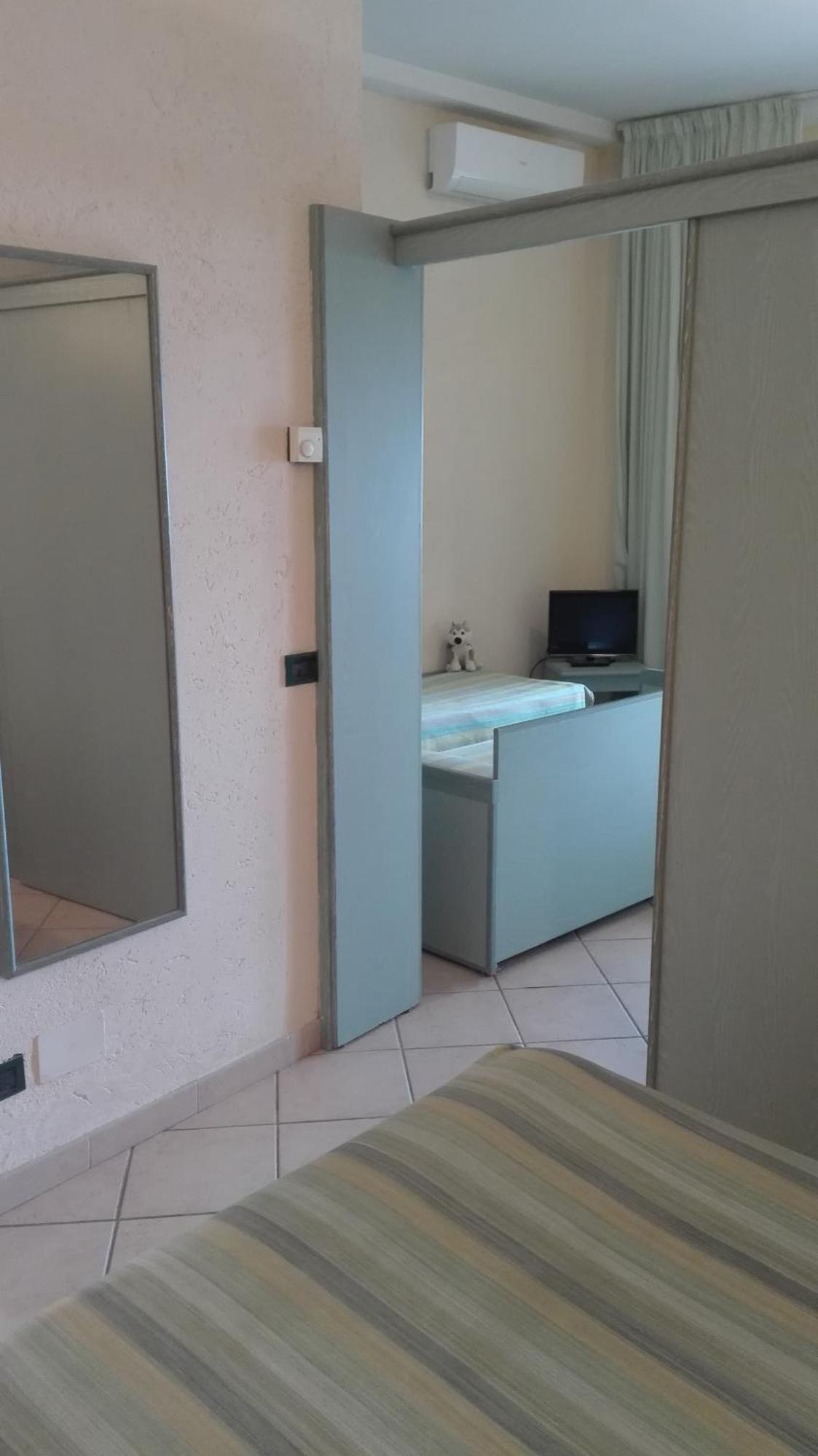 Hotel Miramare Imperia Szoba fotó