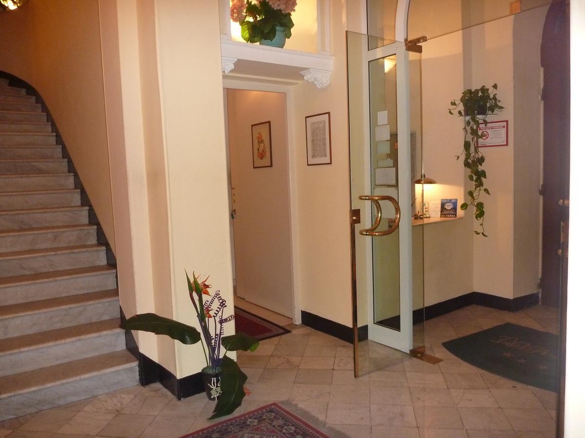Hotel Miramare Imperia Kültér fotó