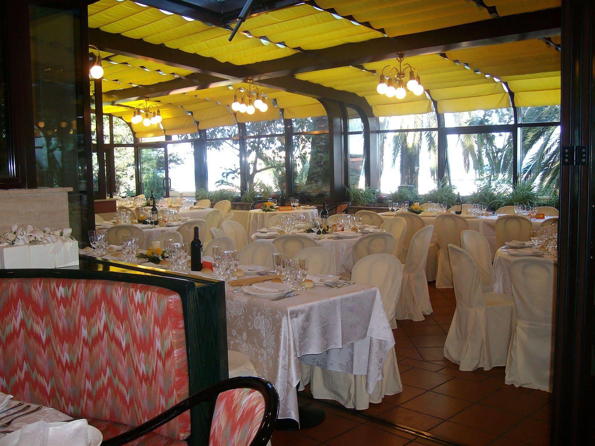 Hotel Miramare Imperia Kültér fotó