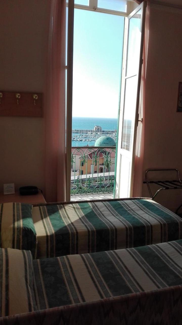 Hotel Miramare Imperia Kültér fotó